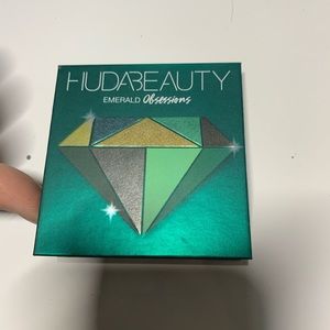 Huda beauty pallet